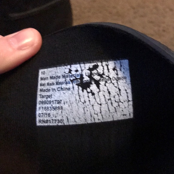 rain boots - Picture 3 of 3